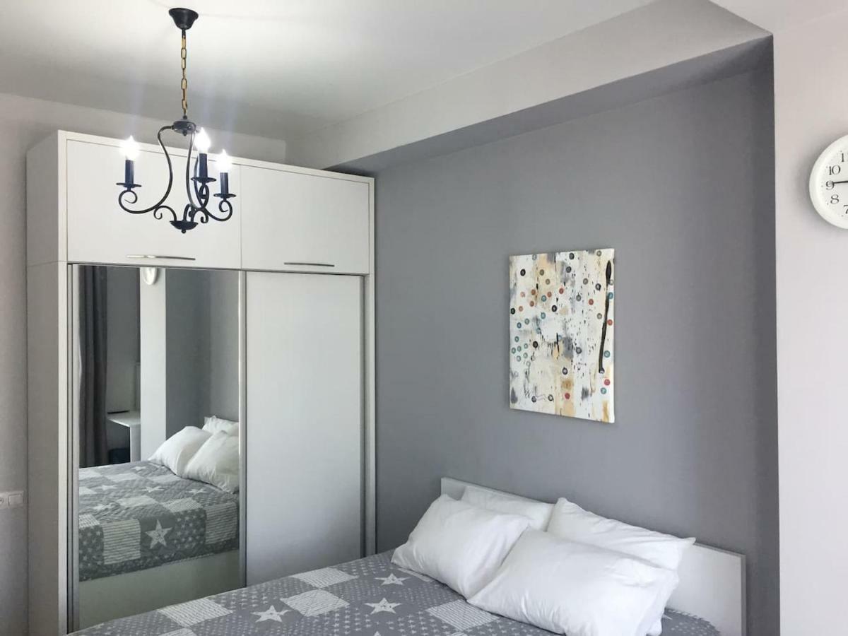Sunny Apartment Ortachala Tbilisi Esterno foto