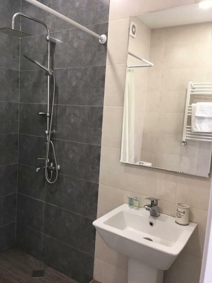 Sunny Apartment Ortachala Tbilisi Esterno foto