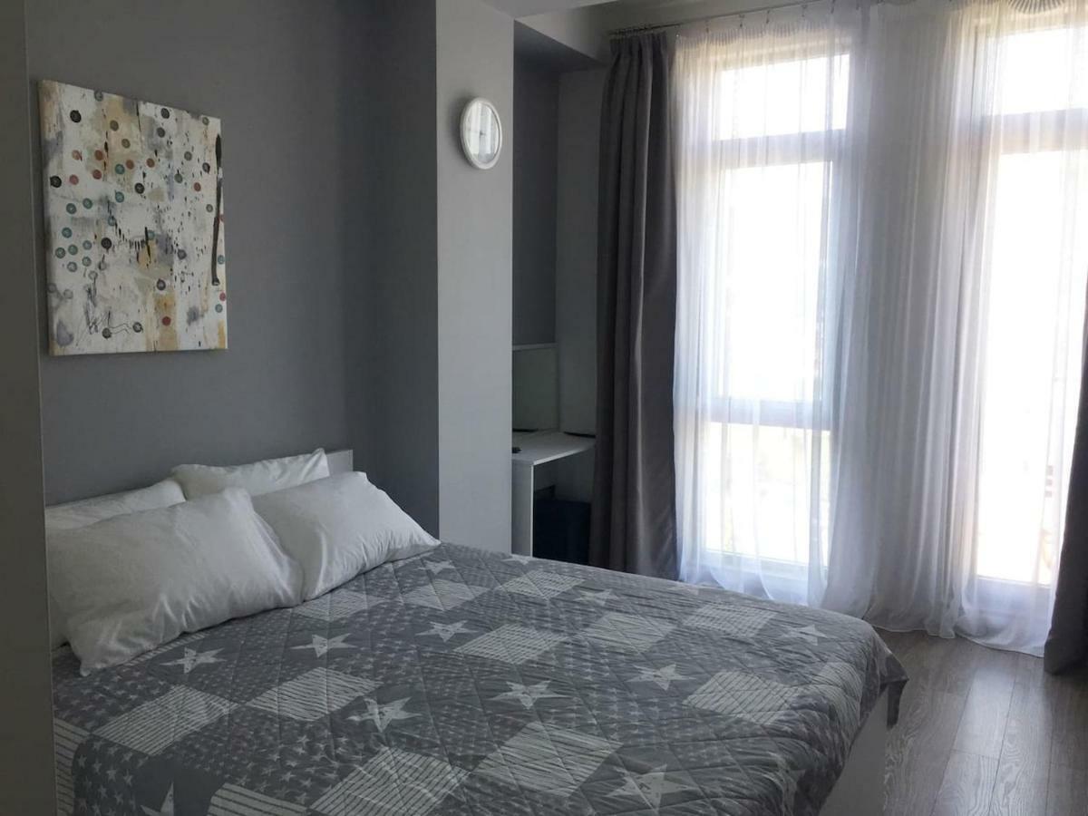 Sunny Apartment Ortachala Tbilisi Esterno foto